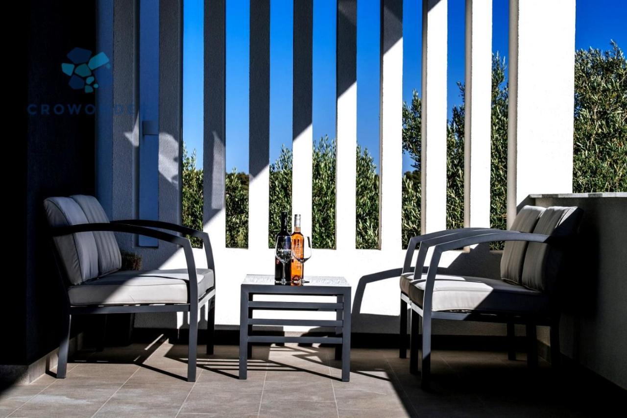 Crowonder Sun Dance Apartments With Heated Swimming Pool Seaview And Garden Свети-Филип-и-Яков Экстерьер фото
