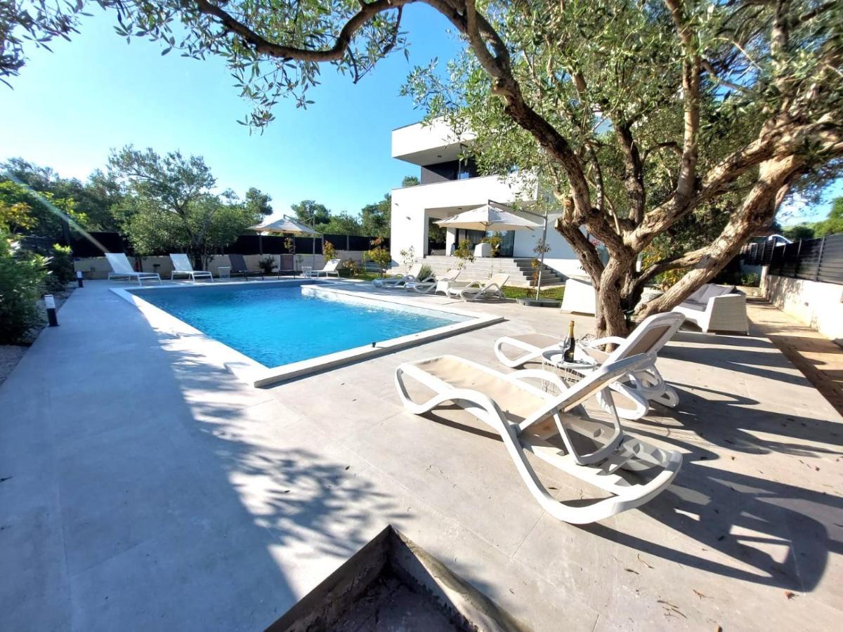 Crowonder Sun Dance Apartments With Heated Swimming Pool Seaview And Garden Свети-Филип-и-Яков Экстерьер фото