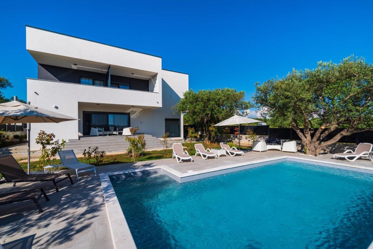 Crowonder Sun Dance Apartments With Heated Swimming Pool Seaview And Garden Свети-Филип-и-Яков Экстерьер фото