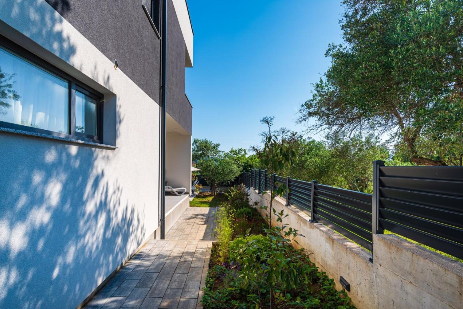 Crowonder Sun Dance Apartments With Heated Swimming Pool Seaview And Garden Свети-Филип-и-Яков Экстерьер фото